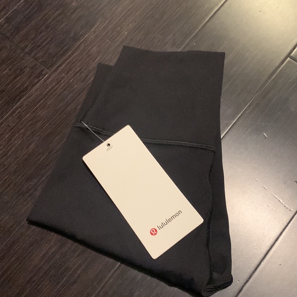 lululemon athletica Pants - Lululemon size 4